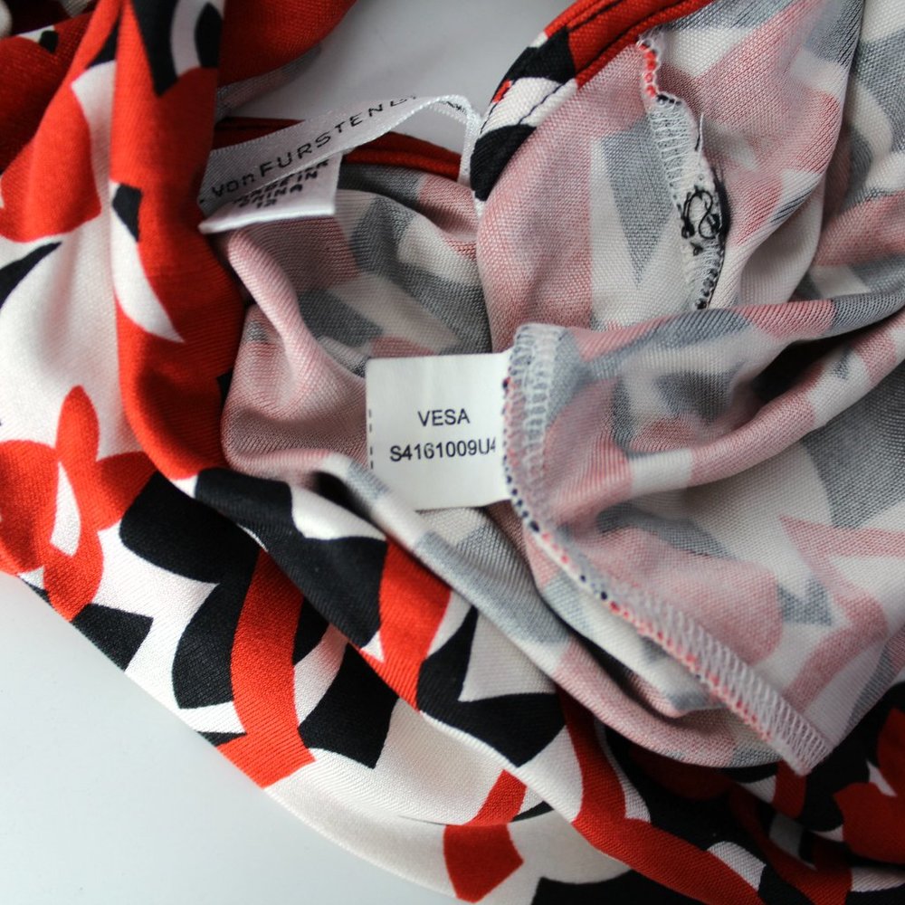 Diane Von Furstenberg DVF Silk knit drape front low back halter top sz 12 floral - Picture 10 of 10